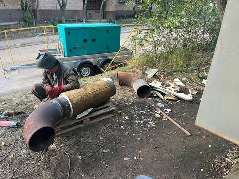 Сварка стальных отводов тепловой сети